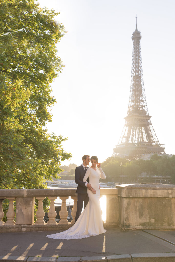Honeymoon photoshoot in Paris